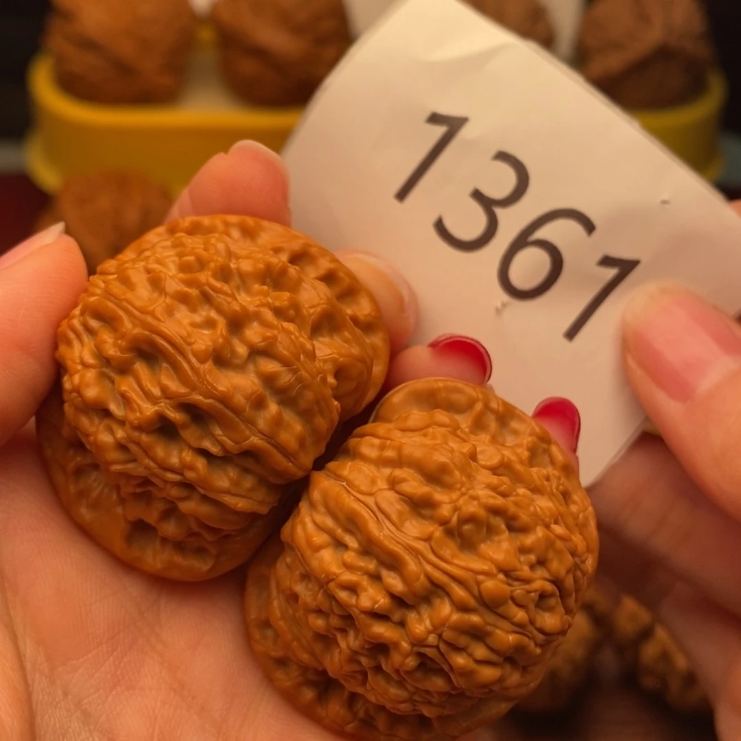 把件桃核白狮子39……