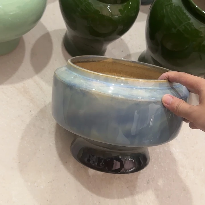 白泥花盆微瑕有孔