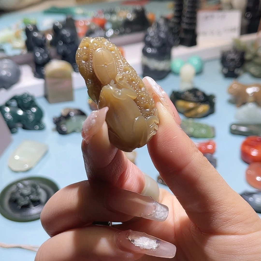 和田玉（糖玉）未镶嵌颈饰