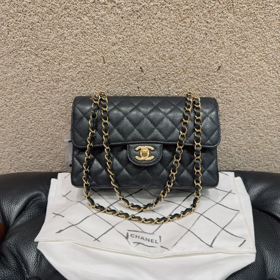 99新 Chanel/香奈儿 cf黑银荔枝牛皮 21开 尺寸:23x14.5x6cm