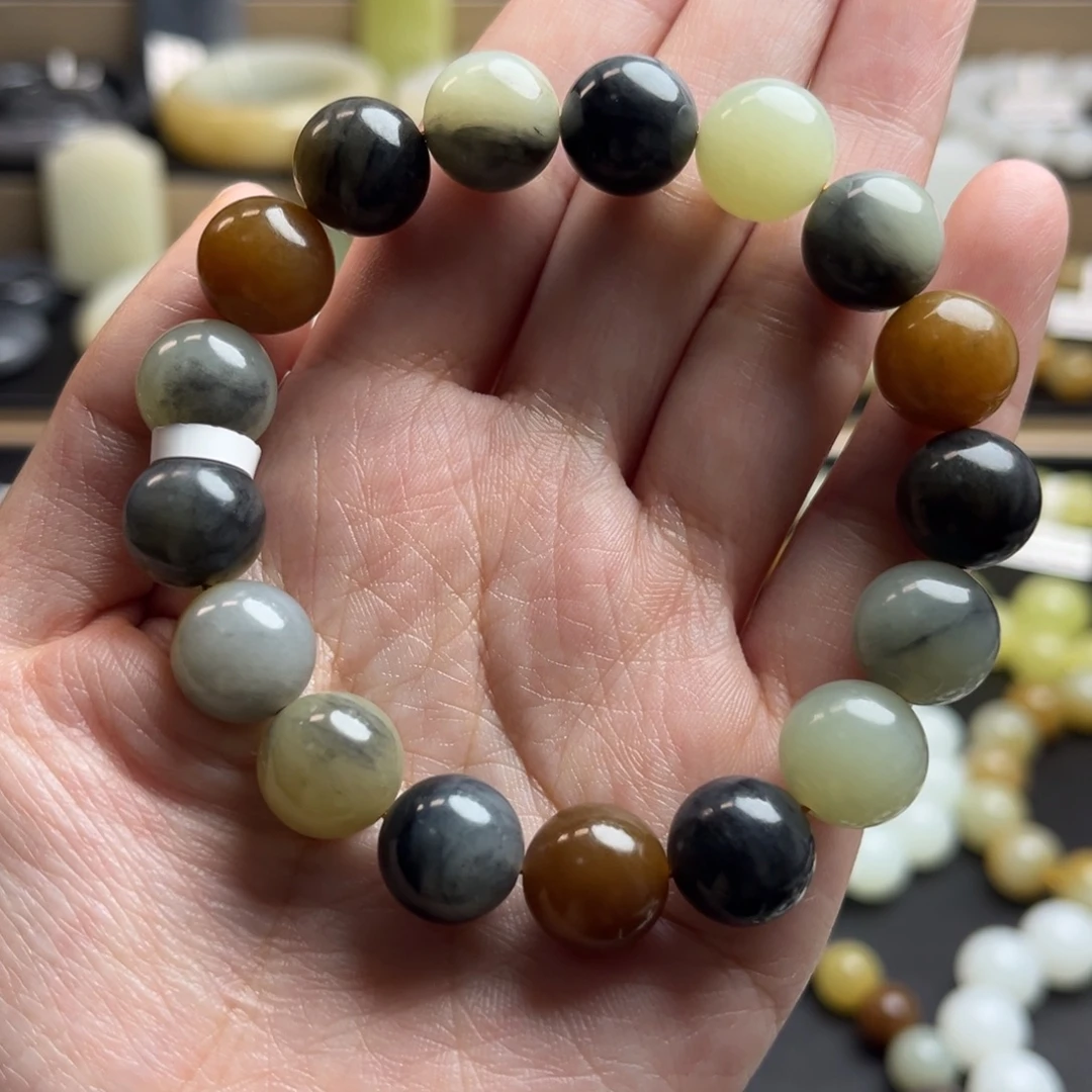 和田玉未镶嵌手串