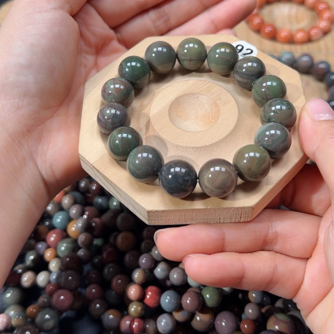 鳴***影石英质玉未镶嵌手链50