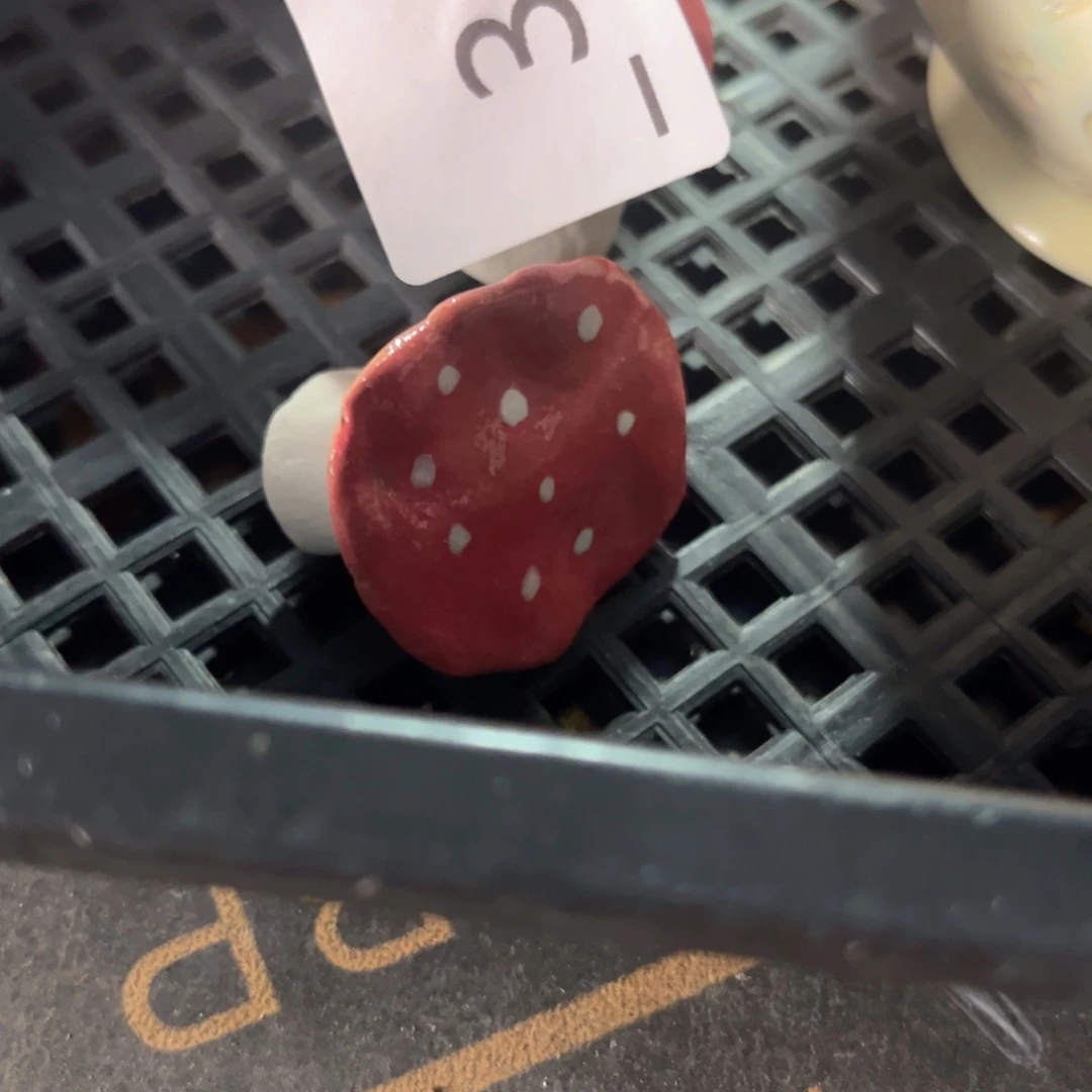 ?****编号388摆件蘑菇2个