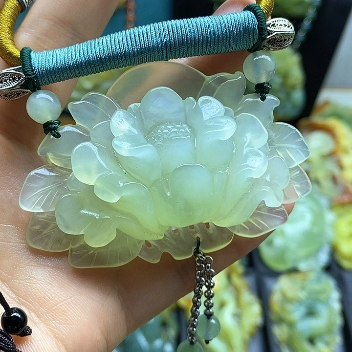 蛇纹石玉未镶嵌挂件