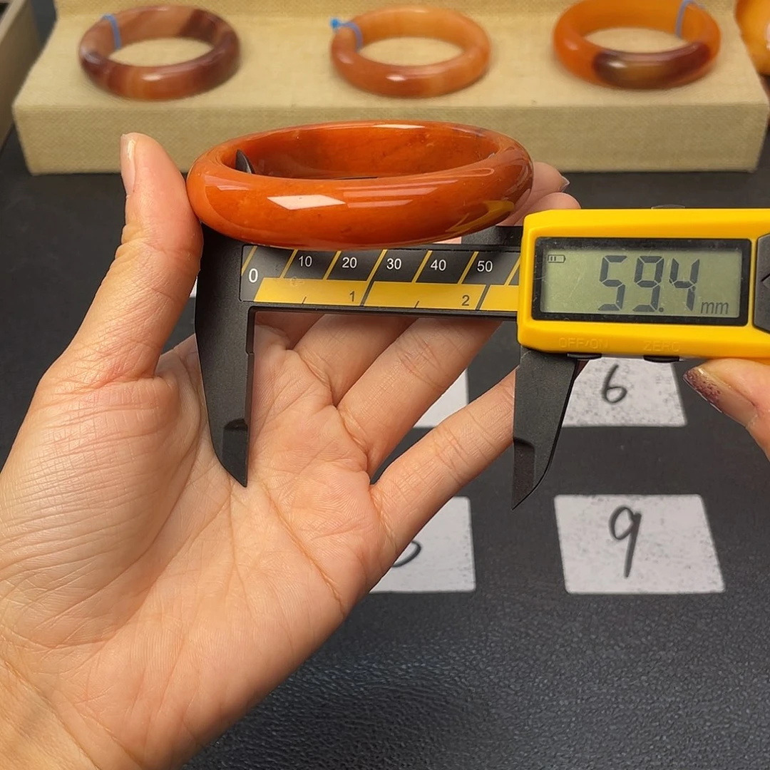 石英质玉（黄龙玉）未镶嵌手镯69号