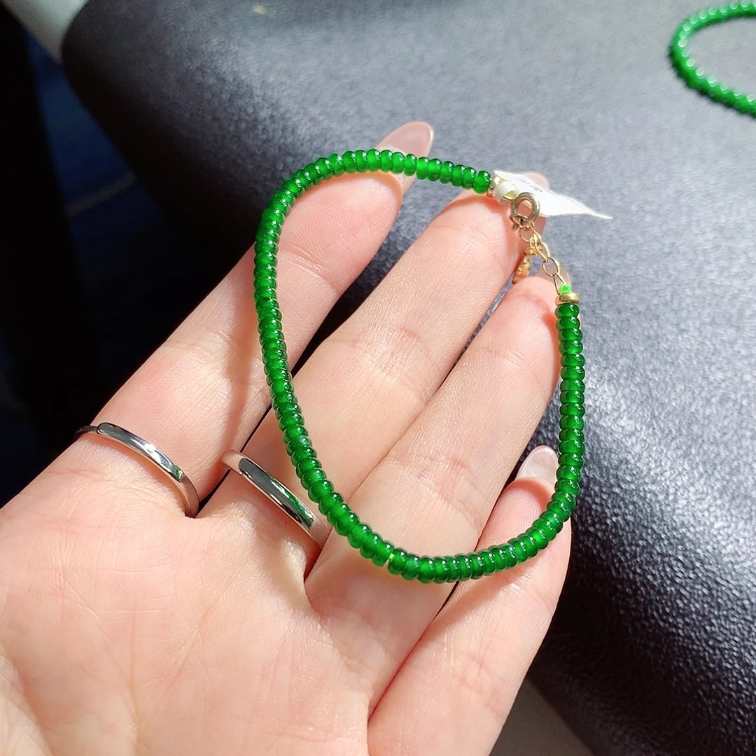 翡翠手链未镶嵌翡翠