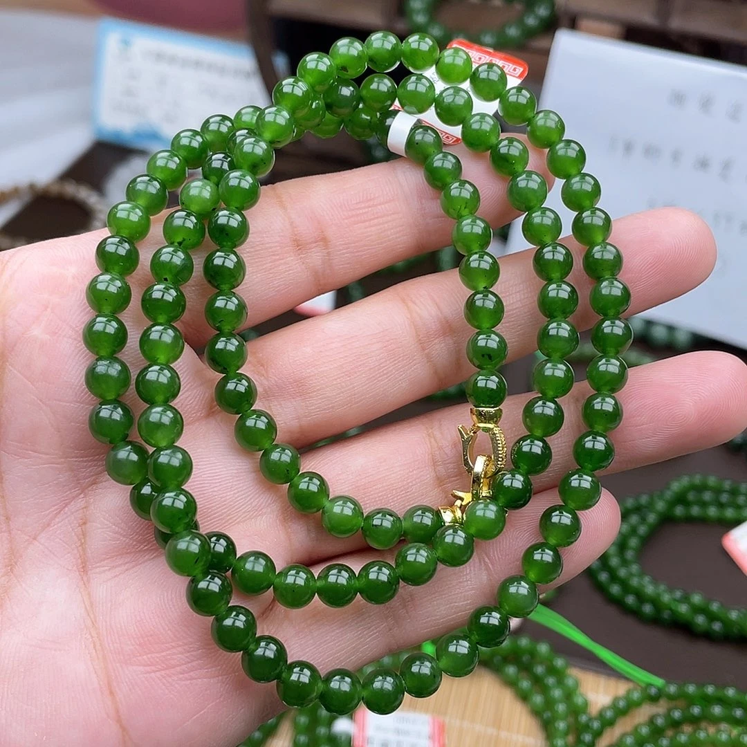 和田玉未镶嵌颈饰辣阳绿卡6