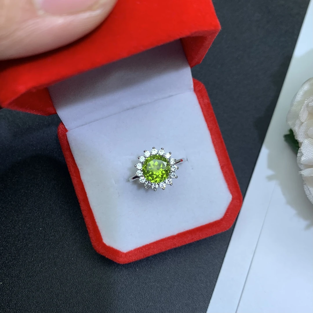 S925银天然橄榄石戒指 圆形干净火彩璀璨 定制改圈不退换