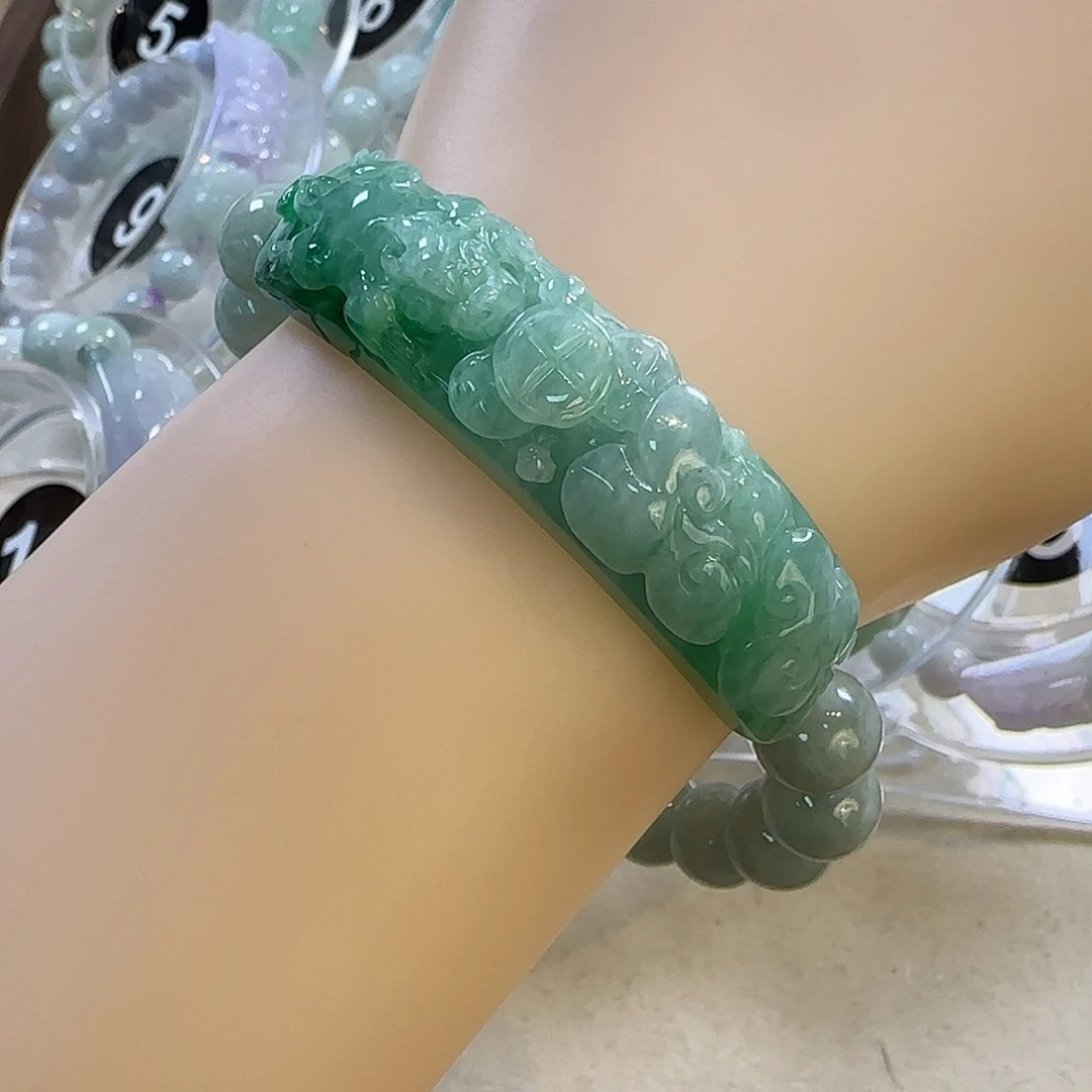 翡翠未镶嵌颈饰手牌5660
