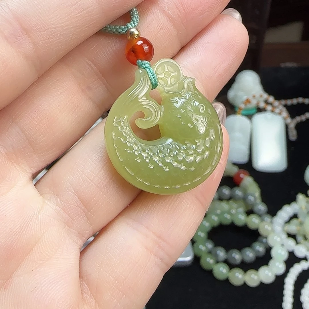 和田玉未镶嵌颈饰