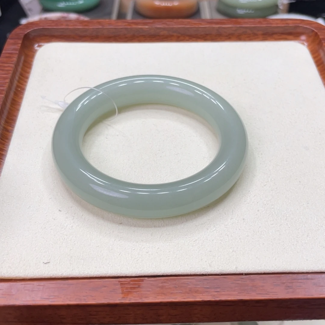 未镶嵌手镯石英岩玉废****器