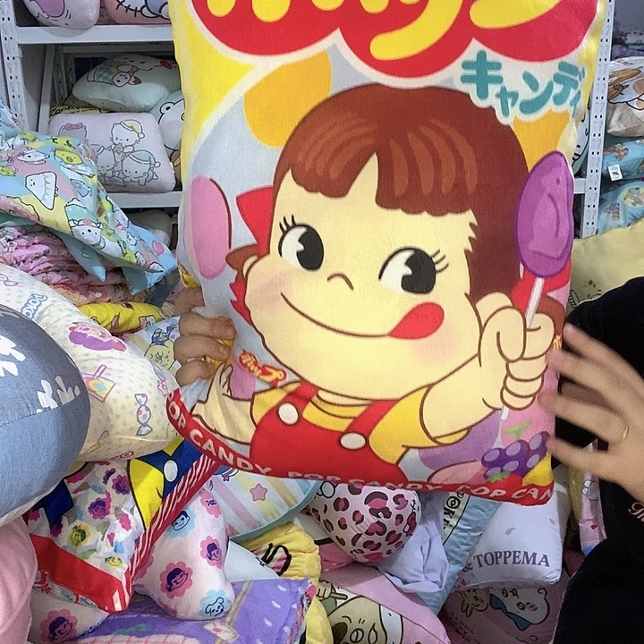 黄色不二家抱枕一个