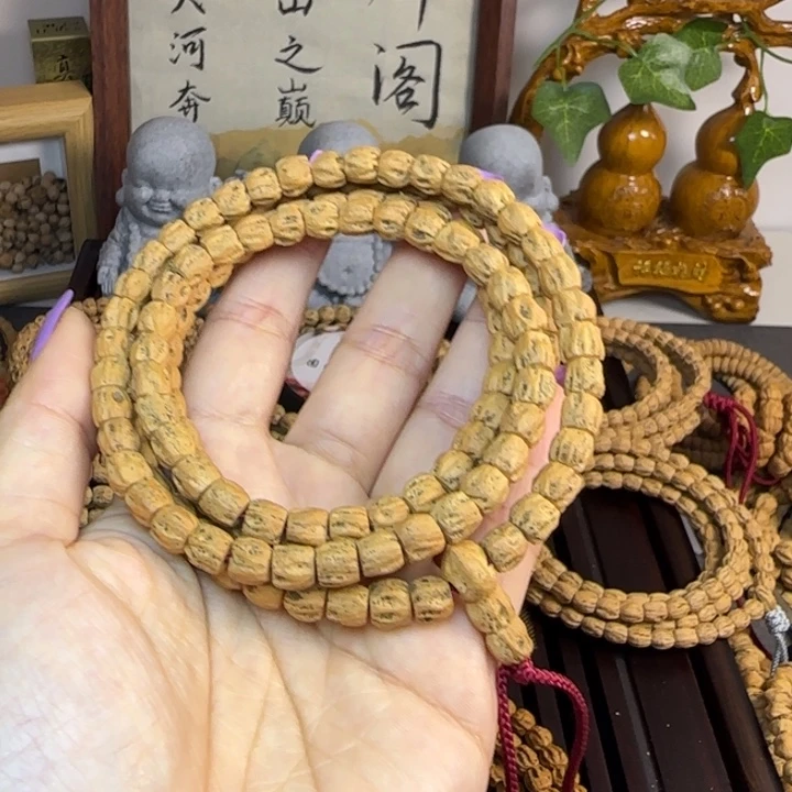 大叶紫檀（黑酸枝木类）