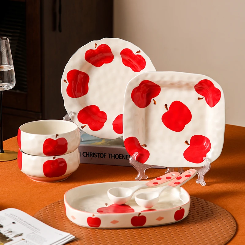 红苹果可爱陶瓷7件套米饭碗盘勺子家用2025新款高颜值餐具套装