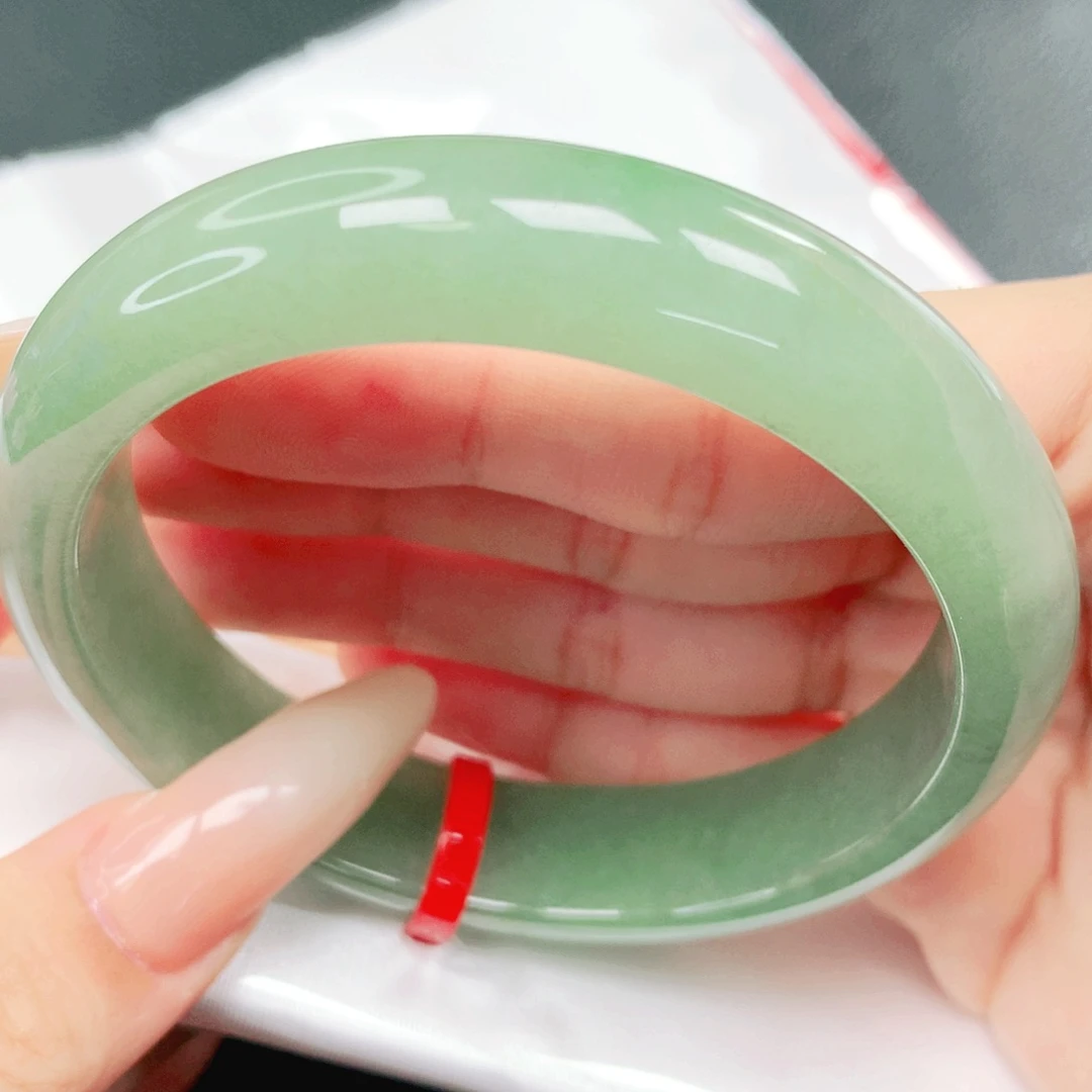 翡翠未镶嵌手镯59