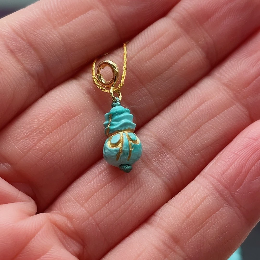 绿松石颈饰未镶嵌