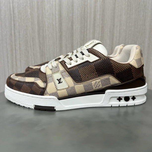 99新 LouisVuitton/路易威登 42码 trainer 棋盘格 棕色 板鞋
