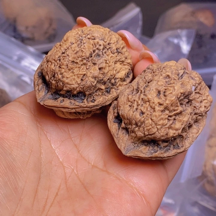 把件文玩核桃20-38mm