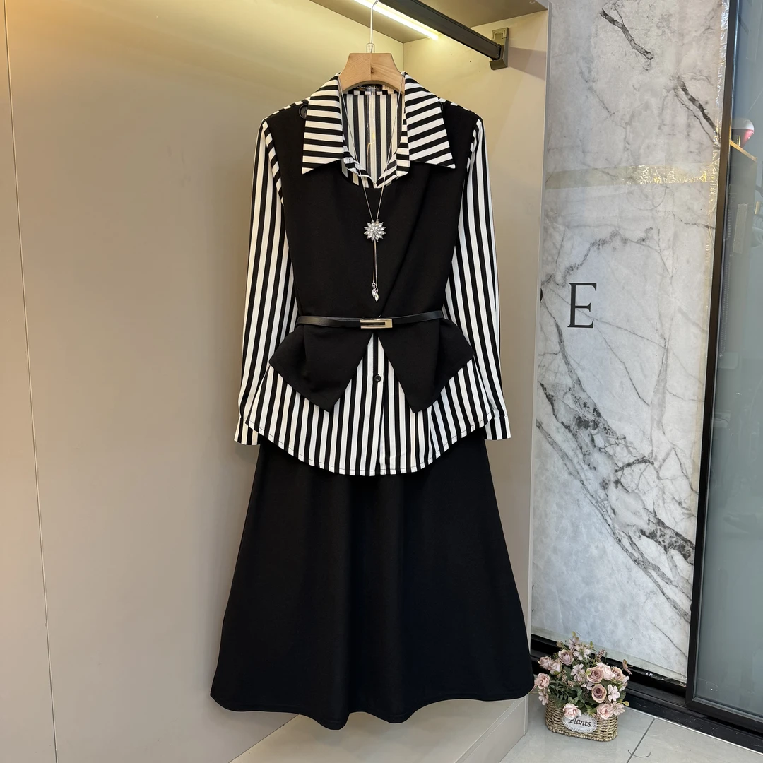 大码简约时尚套装女胖mm高级感显瘦百搭衬衫不规则马甲裤套装8653