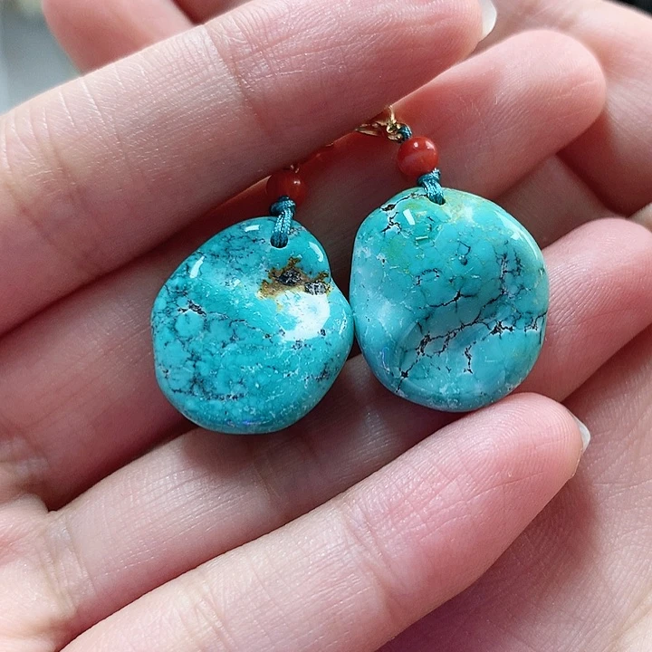 未镶嵌绿松石珠宝奇石海*?