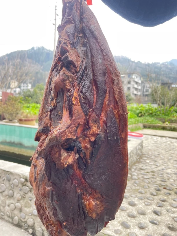 恩施 高山粮食猪 小火慢熏 腊肉（一称一拍）