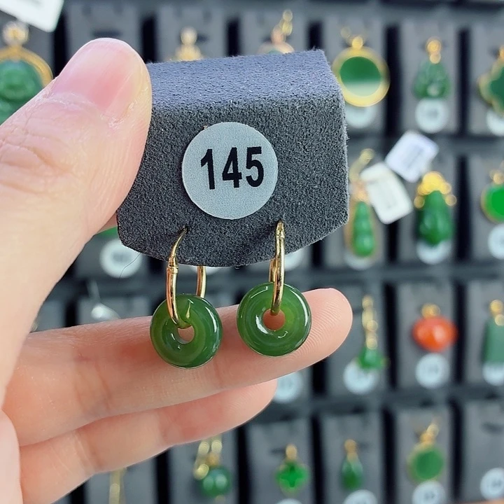 和田玉18K金镶嵌耳饰