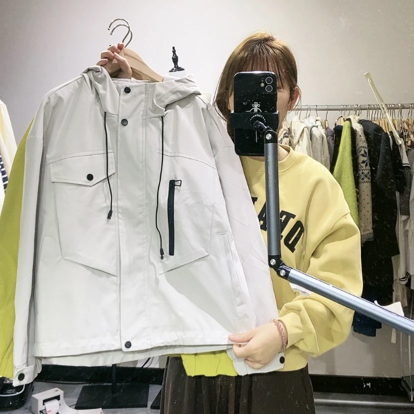 【闪购商品】米灰外套