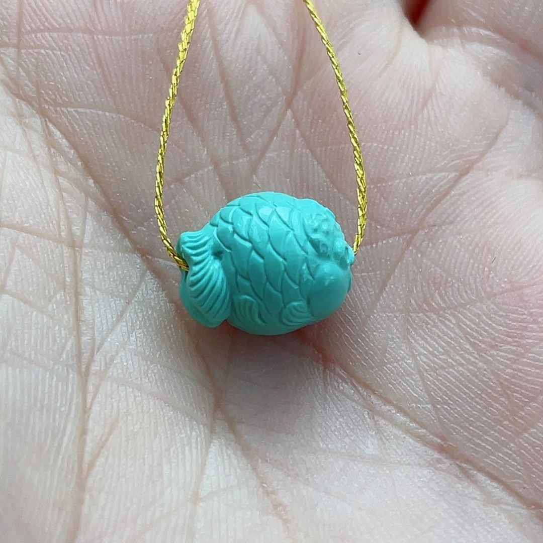 绿松石未镶嵌颈饰