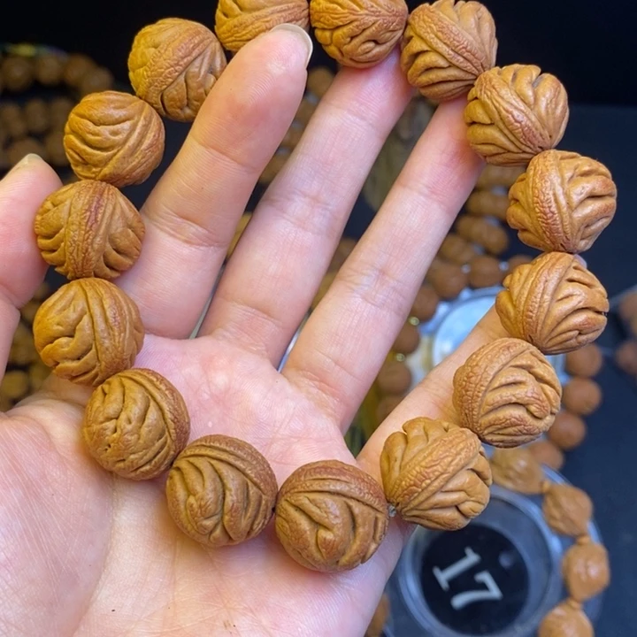 桃核吊坠秦岭龙纹桃核1