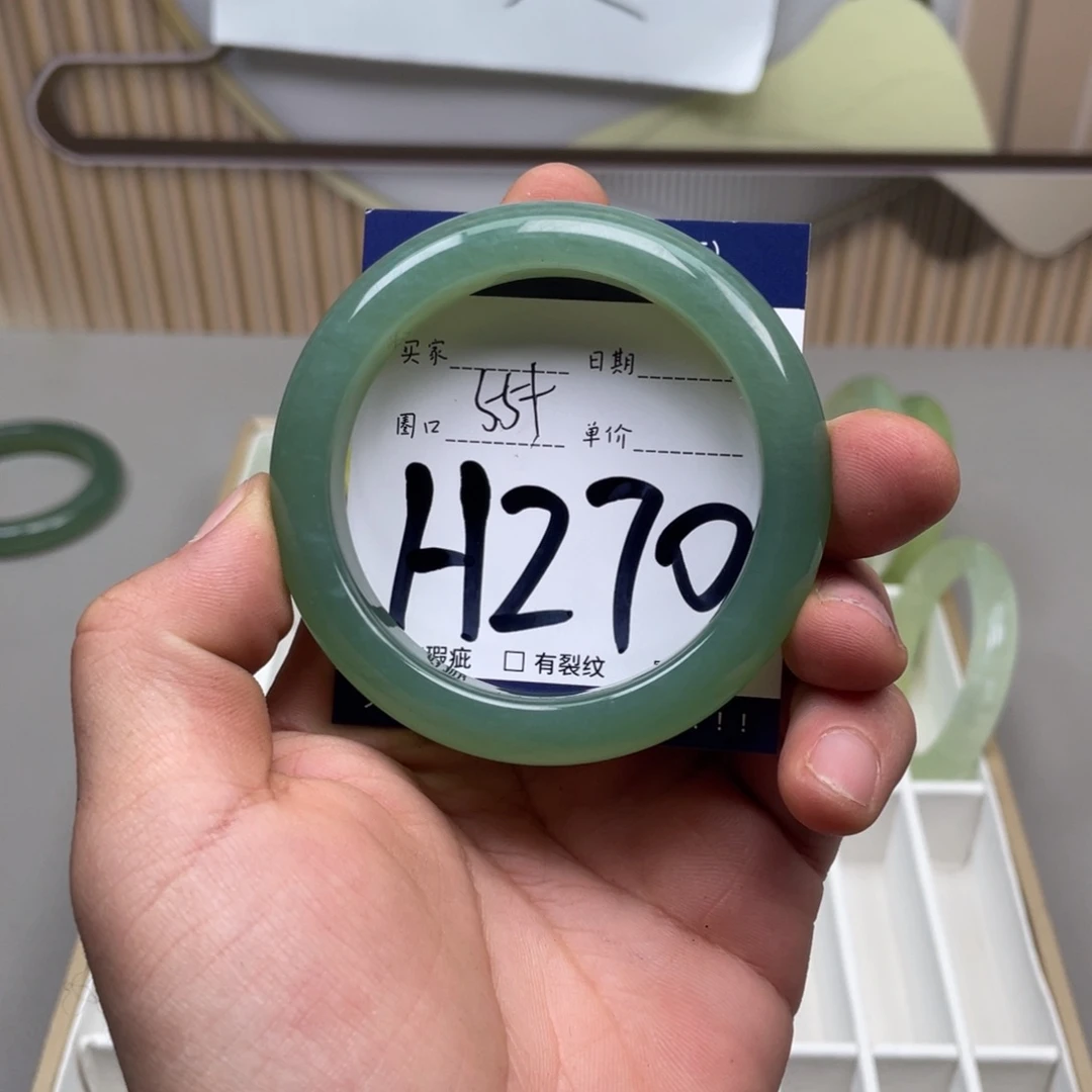 岫玉手镯手镯未镶嵌