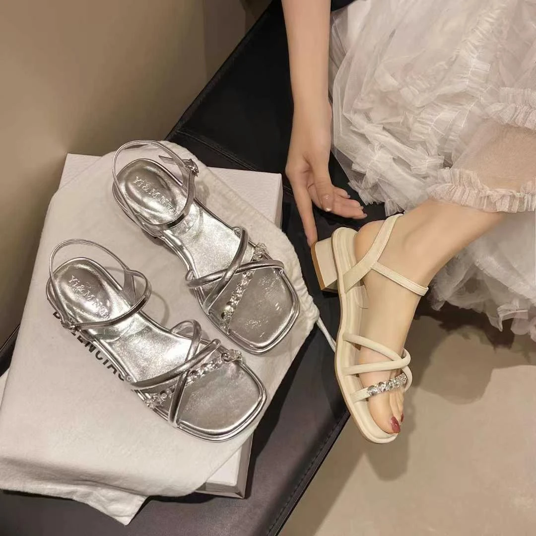 52011法式气质时装凉鞋蝴蝶结水钻一字带凉拖配裙子仙女凉鞋夏季