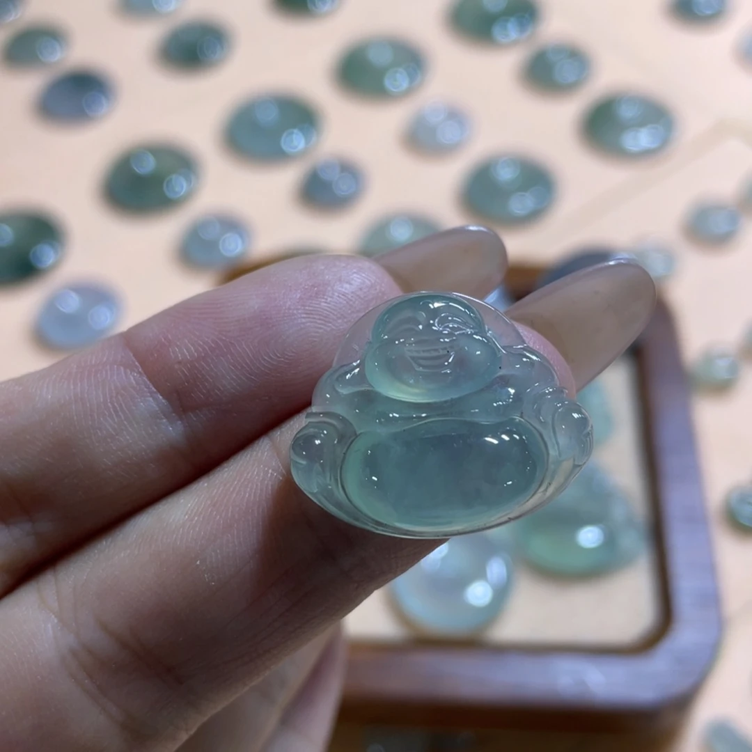 颈饰未镶嵌翡翠佛公