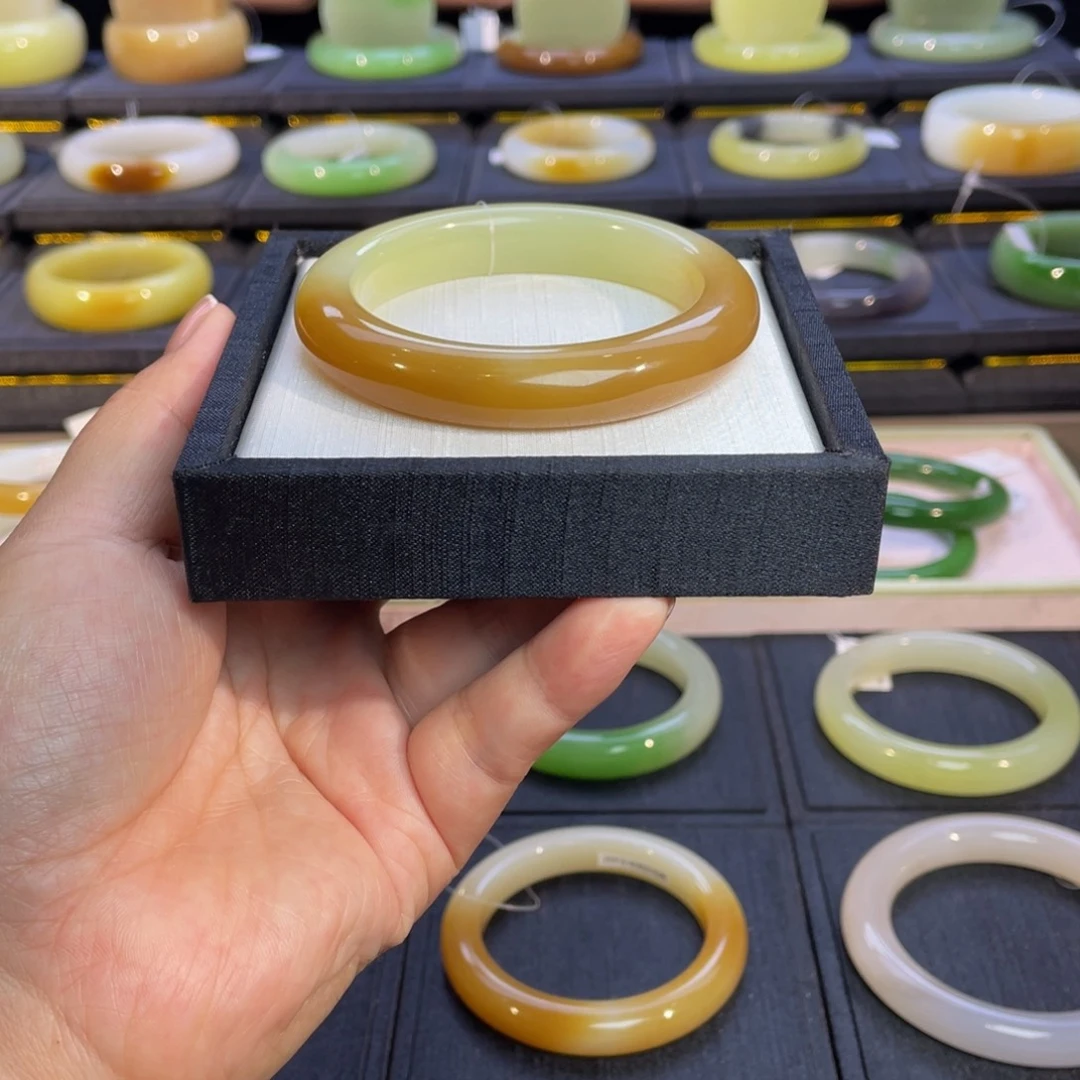 和田玉未镶嵌手镯黄口糖镯半山半水56+