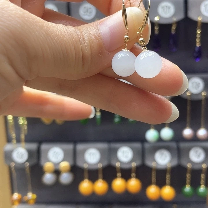 18K金镶嵌和田玉耳饰