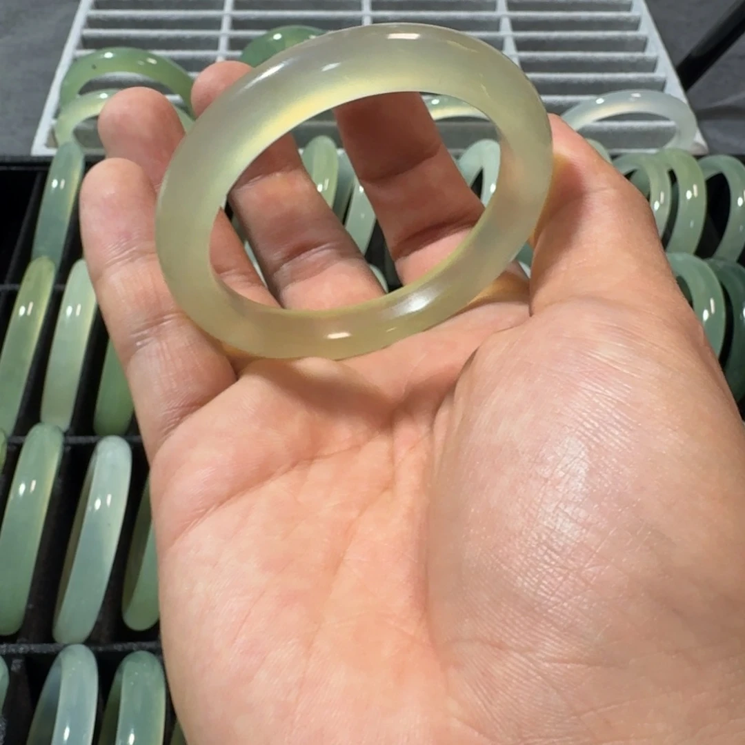 思***曼蛇纹石玉未镶嵌手镯