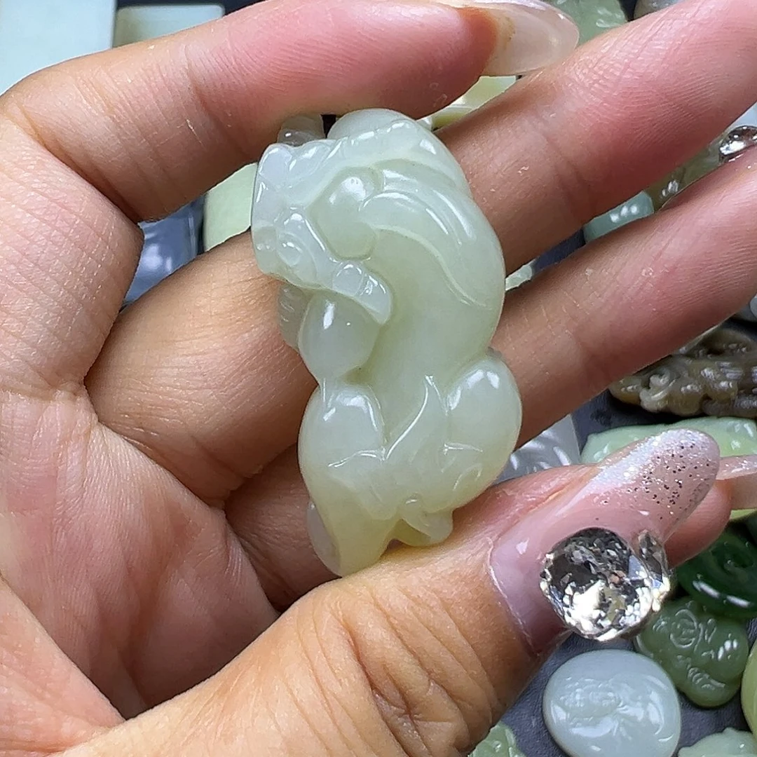 和田玉未镶嵌吊坠(不含链)