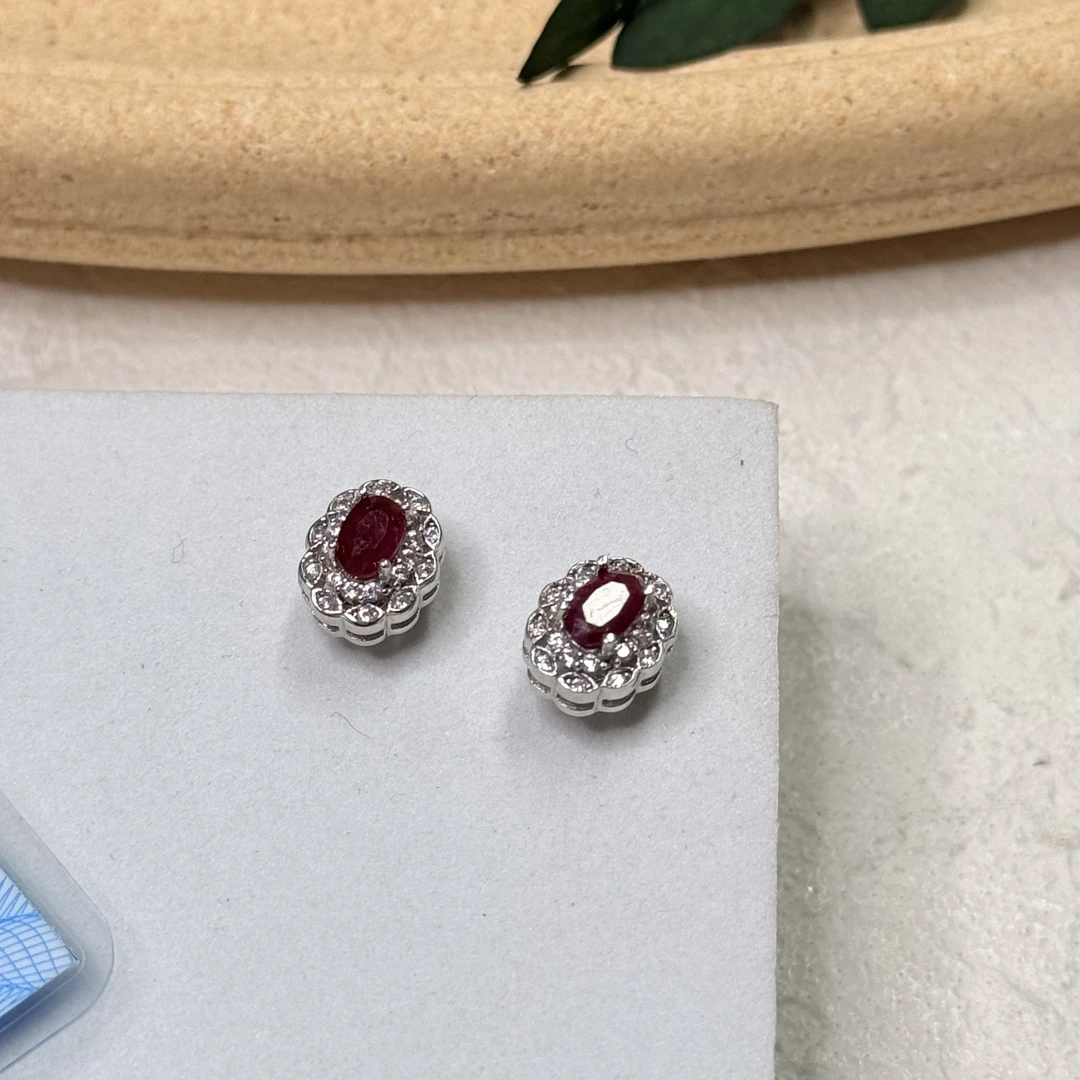 全新未使用  【六六中古】复古银925红宝石耳钉th6599