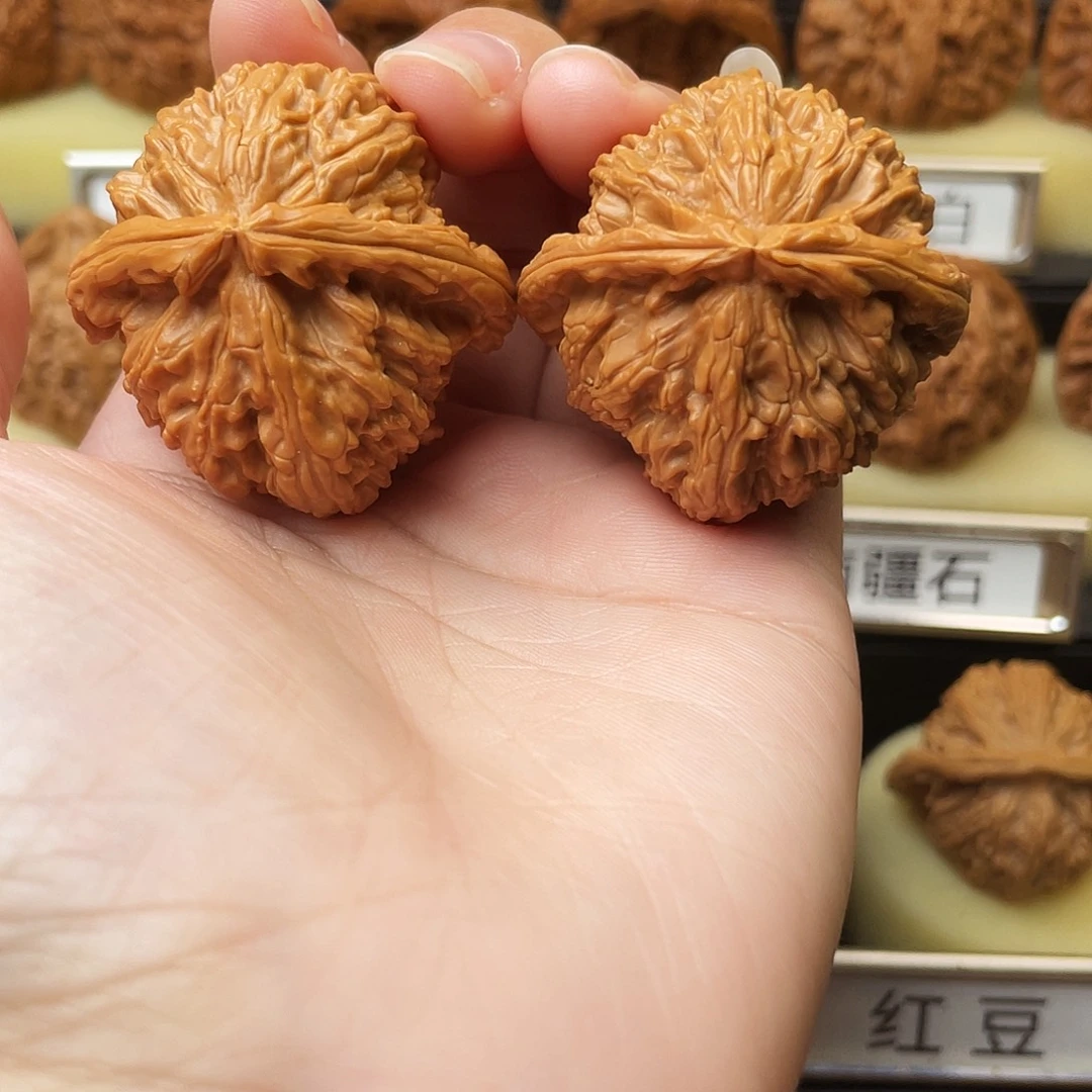 文玩核桃吊坠三角白41尺727