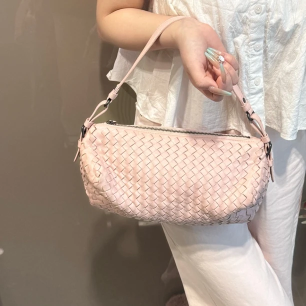 95新 BOTTEGA VENETA/葆蝶家 bv雪粉色饭盒手提包