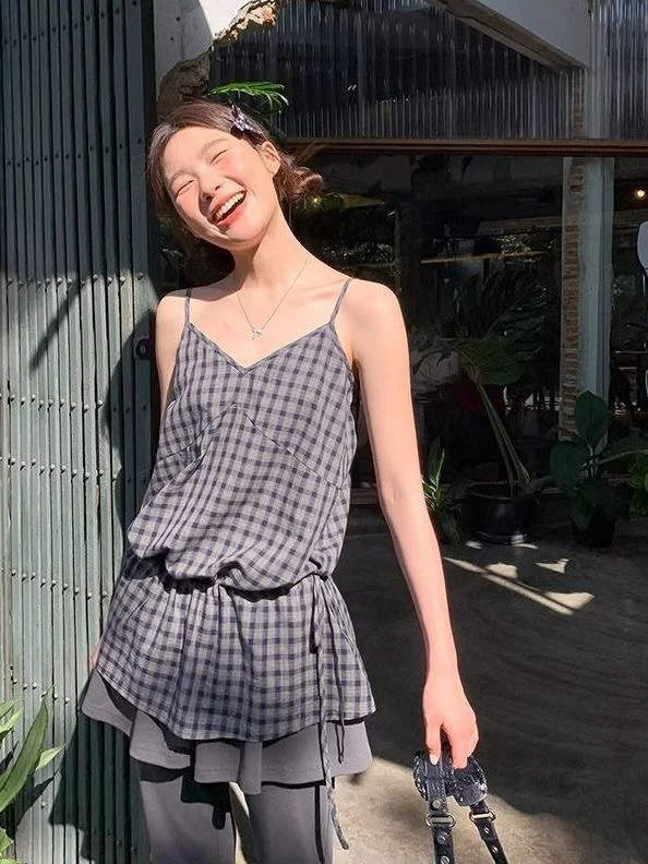夏季新款格子吊带背心女拼接裙摆v领设计适合叠穿