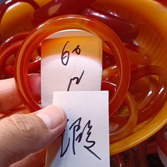 手镯玛瑙/玉髓未镶嵌