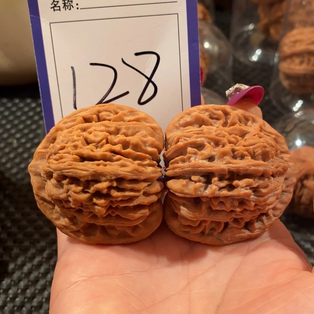 文玩核桃吊坠128四座楼全品44尺
