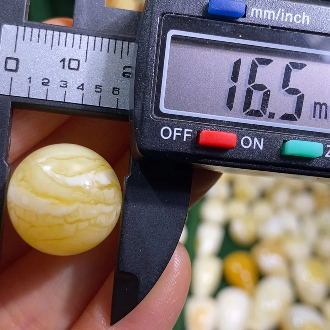 蜜蜡未镶嵌裸石配饰