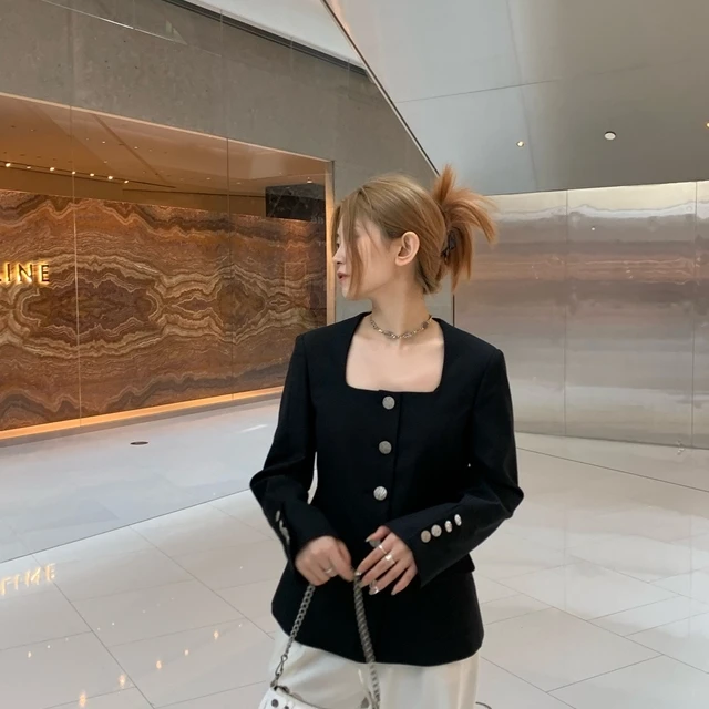 百搭简约方领收腰单排扣西装女高级感设计款帅气小西服小众外套潮