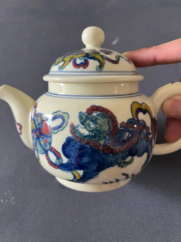 景德镇陶瓷黄稀土茶壶手绘狮子绣球泡茶壶陶瓷手绘茶壶