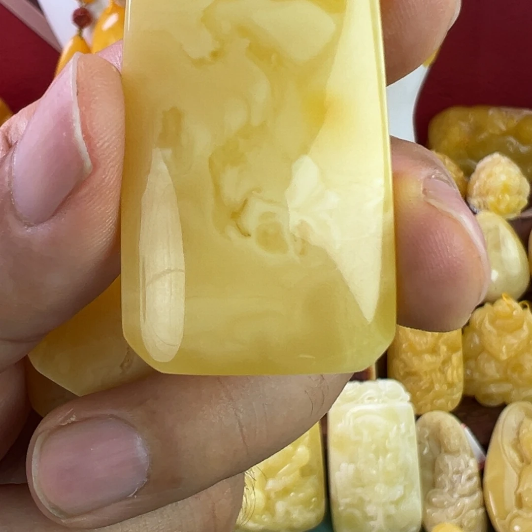 未镶嵌吊坠(赠链)蜜蜡曾*