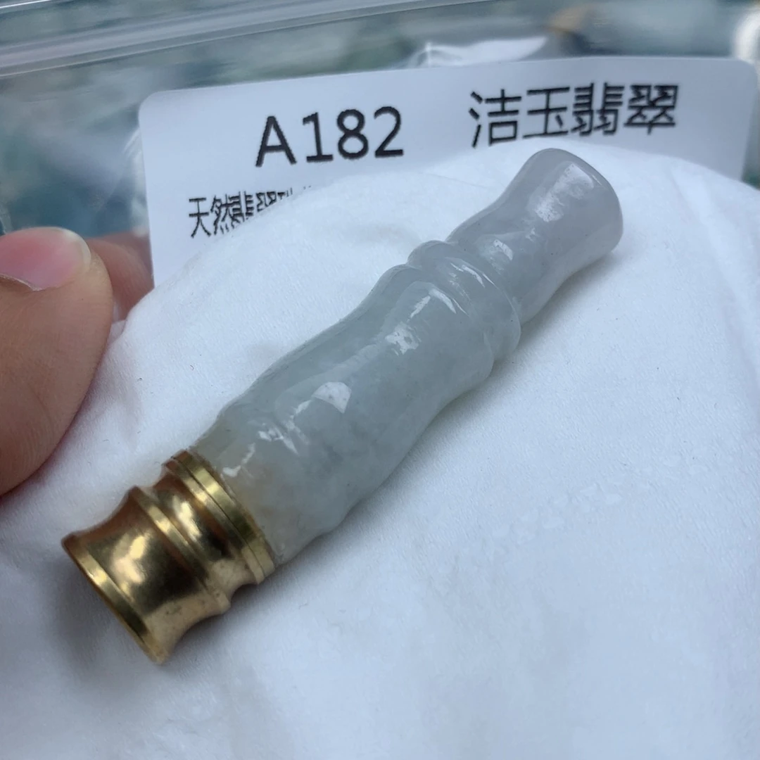 翡翠颈饰未镶嵌吊坠