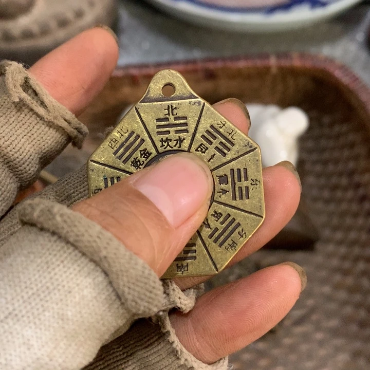 @***哥瓷片头像不像自己想办法做