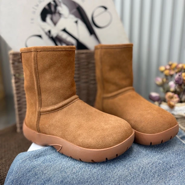 小雨家【韩版】三角标厚底保暖加厚洋气时尚大头马丁靴雪地靴短靴