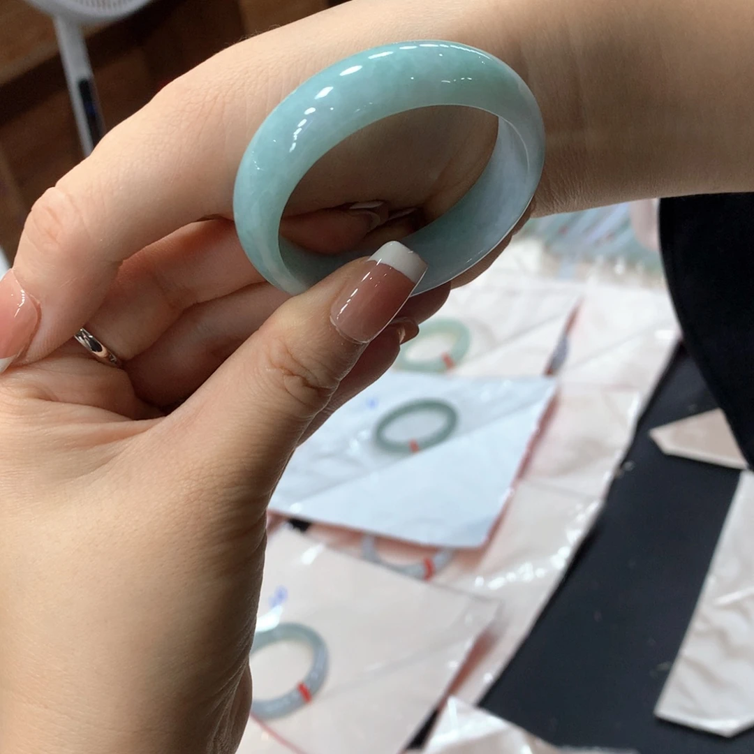 未镶嵌手镯翡翠小**点买断